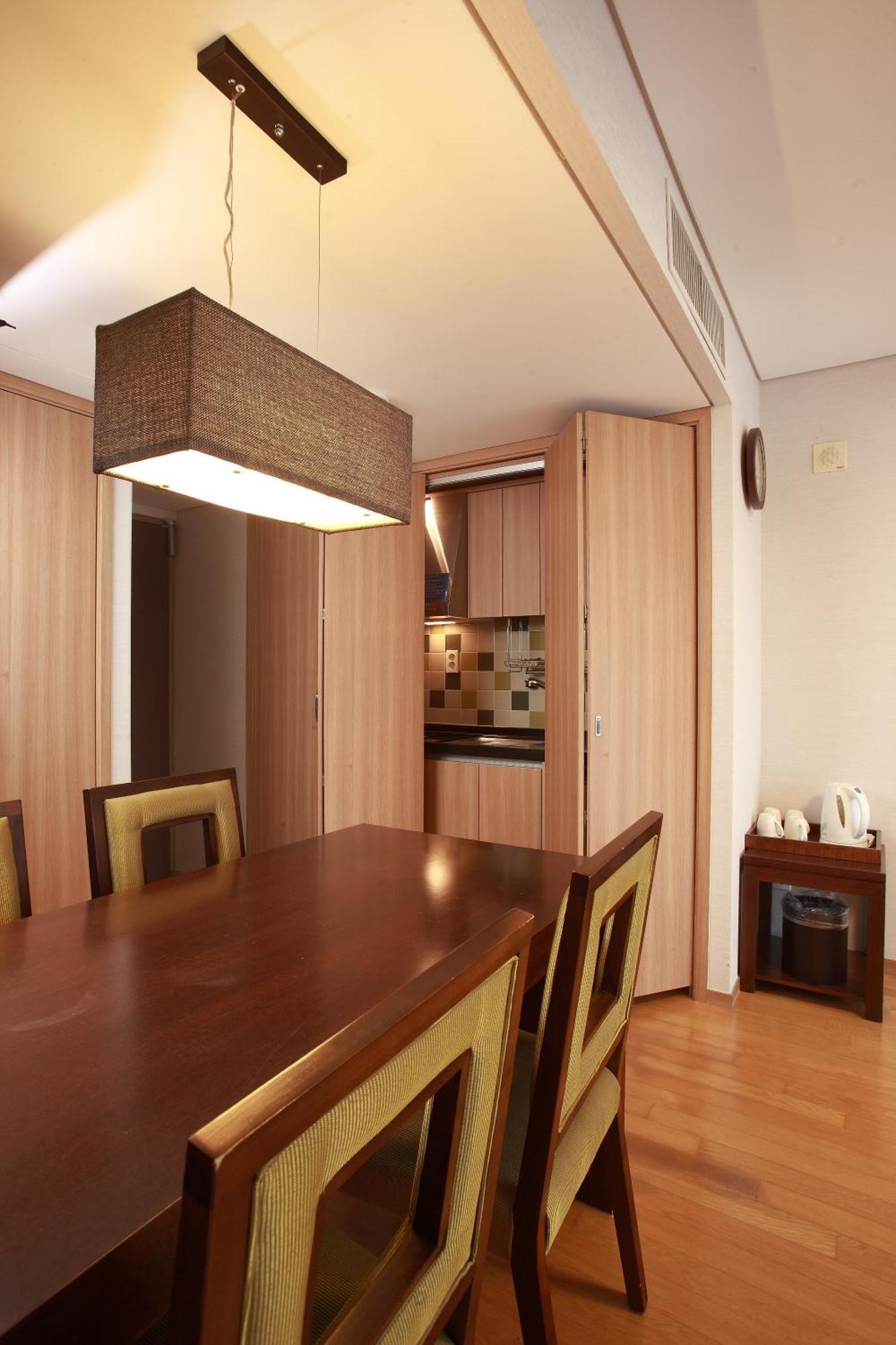 Hotel Riviera Кодже Экстерьер фото