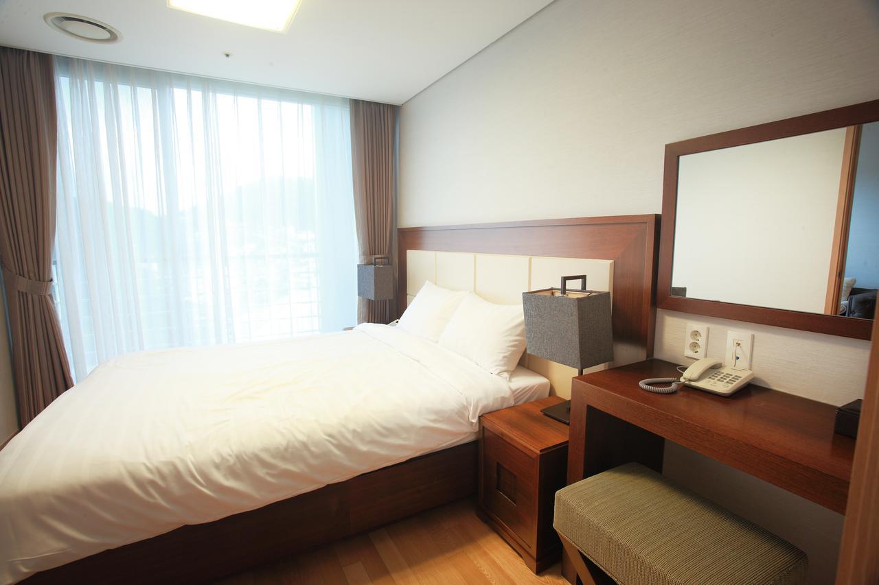 Hotel Riviera Кодже Экстерьер фото