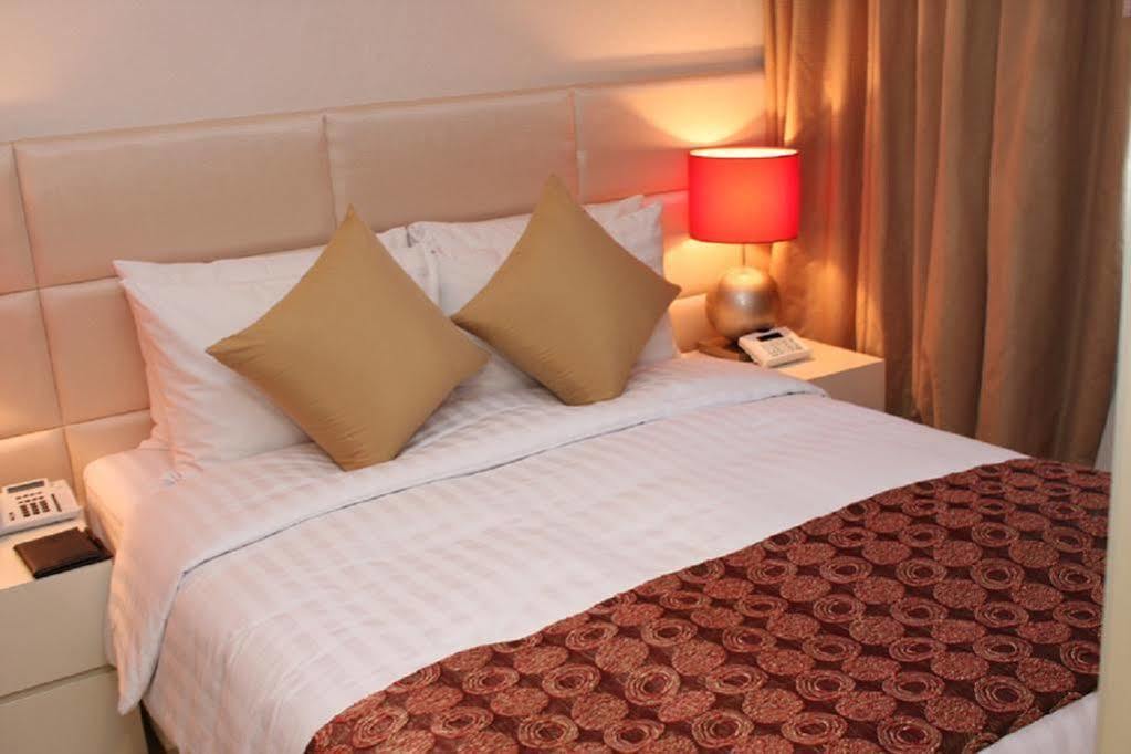 Hotel Riviera Кодже Экстерьер фото