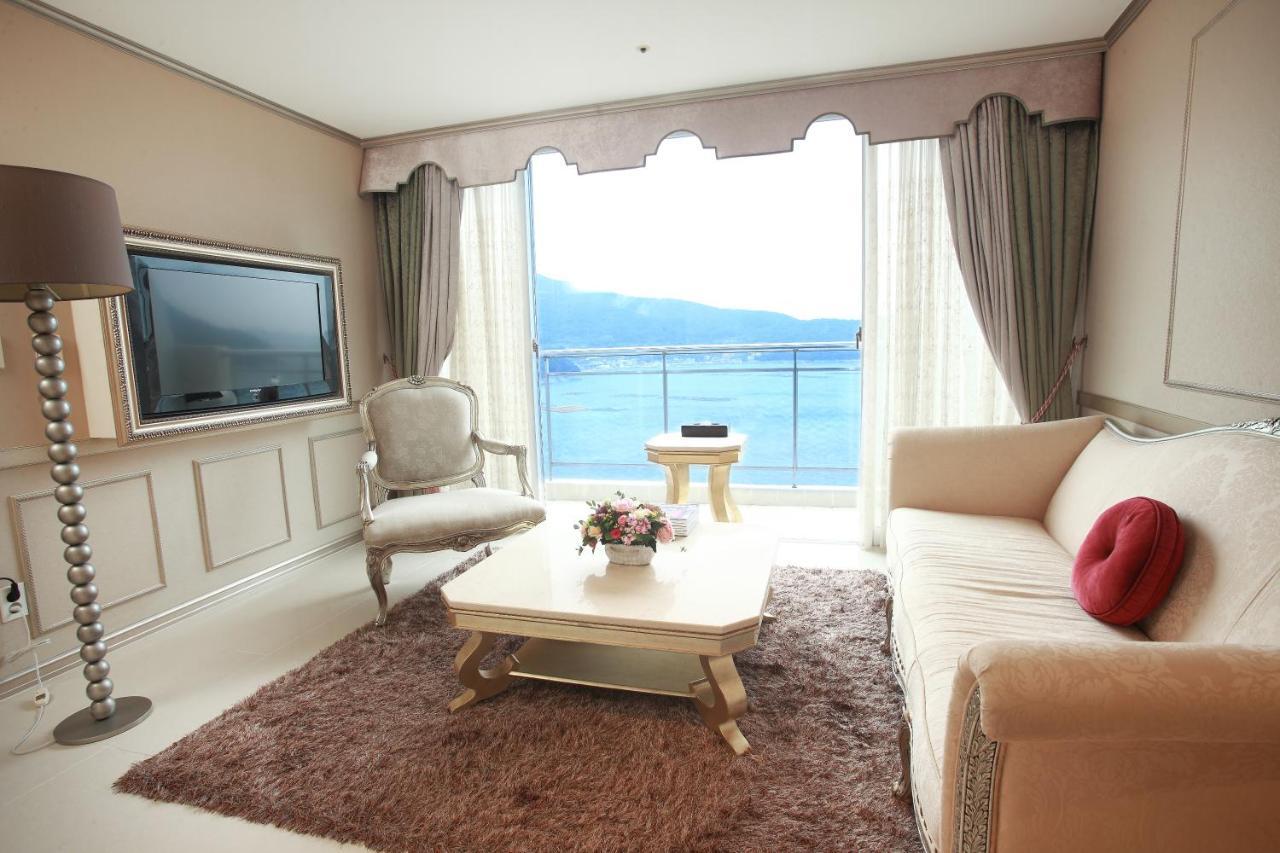Hotel Riviera Кодже Экстерьер фото