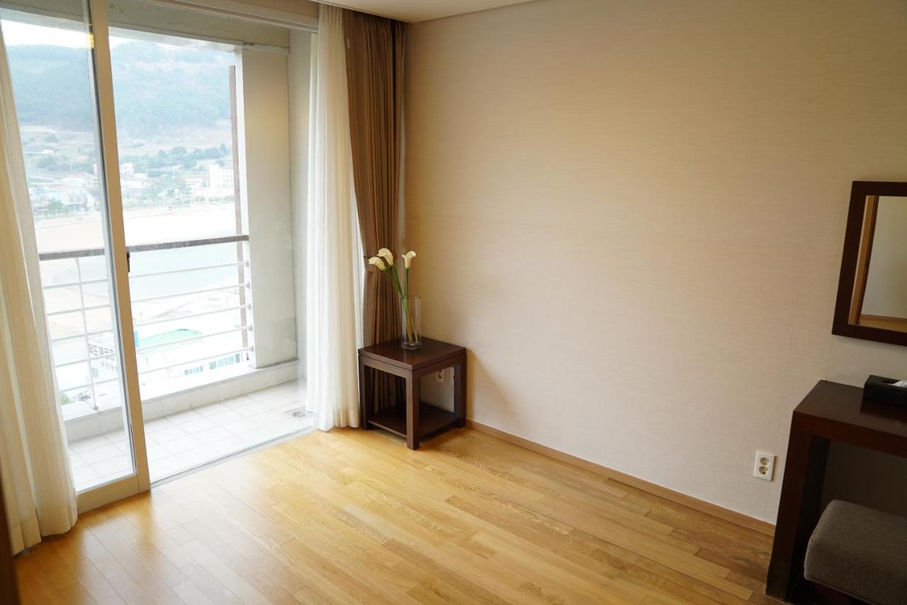 Hotel Riviera Кодже Экстерьер фото