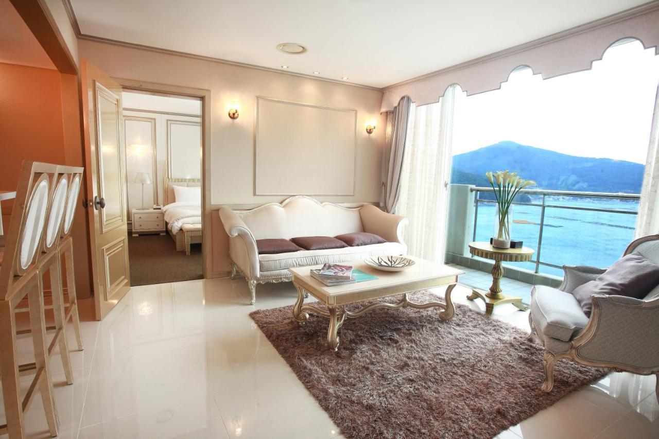 Hotel Riviera Кодже Экстерьер фото