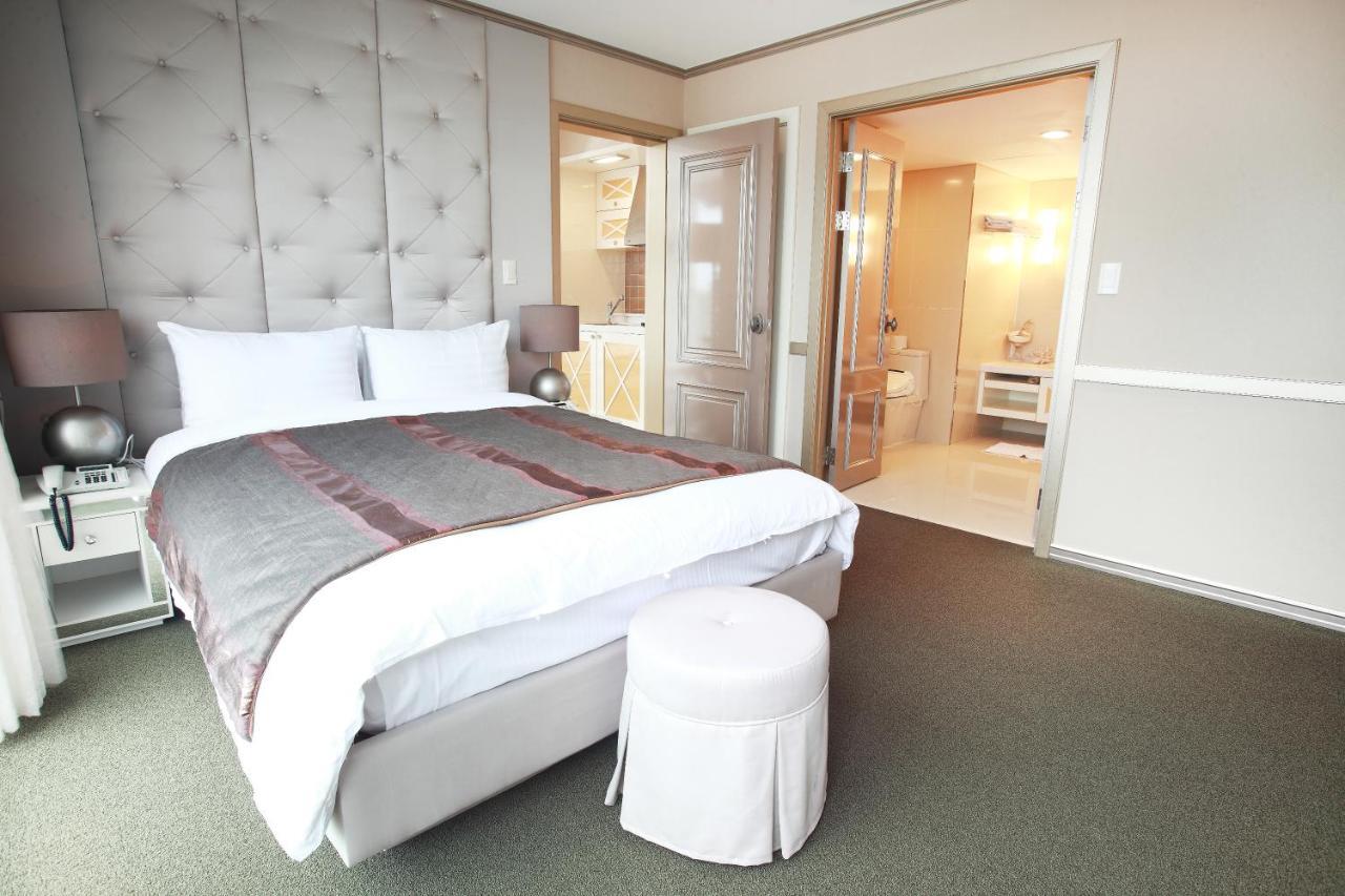 Hotel Riviera Кодже Экстерьер фото
