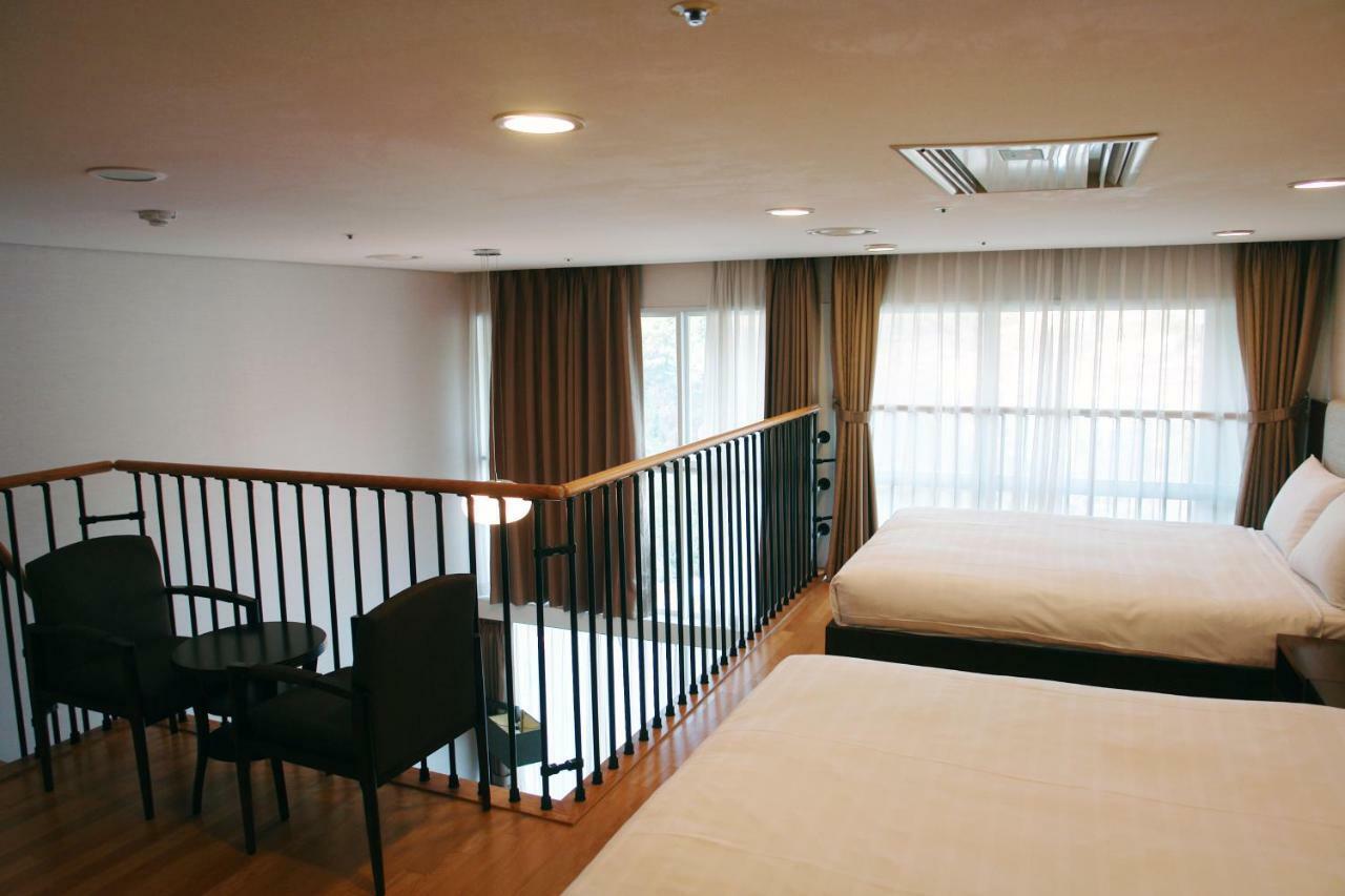 Hotel Riviera Кодже Экстерьер фото
